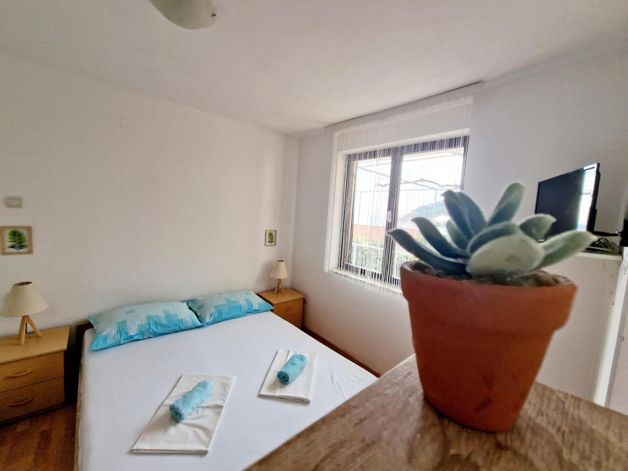 Apartments By The Sea Podaca, Makarska - 6874 Bilik gambar